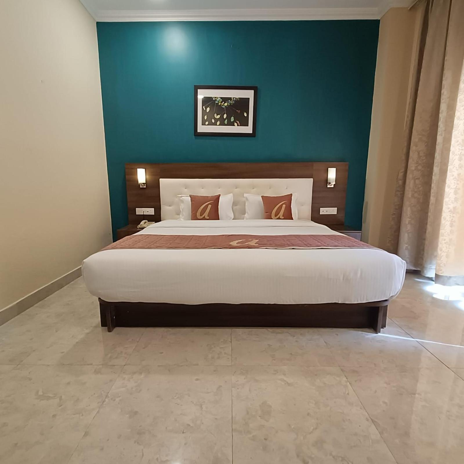 Astra Hotels & Suites Whitefield Near To Nallurahalli Metro Station And Ktpo Бангалор Экстерьер фото